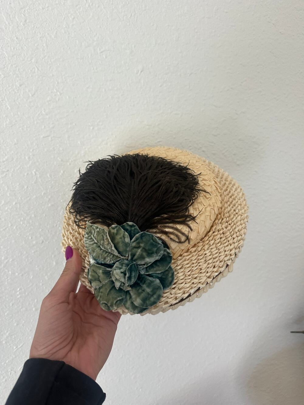 Marché Women’s Woven Straw Floral Feather Hat Rare Unique Vintage